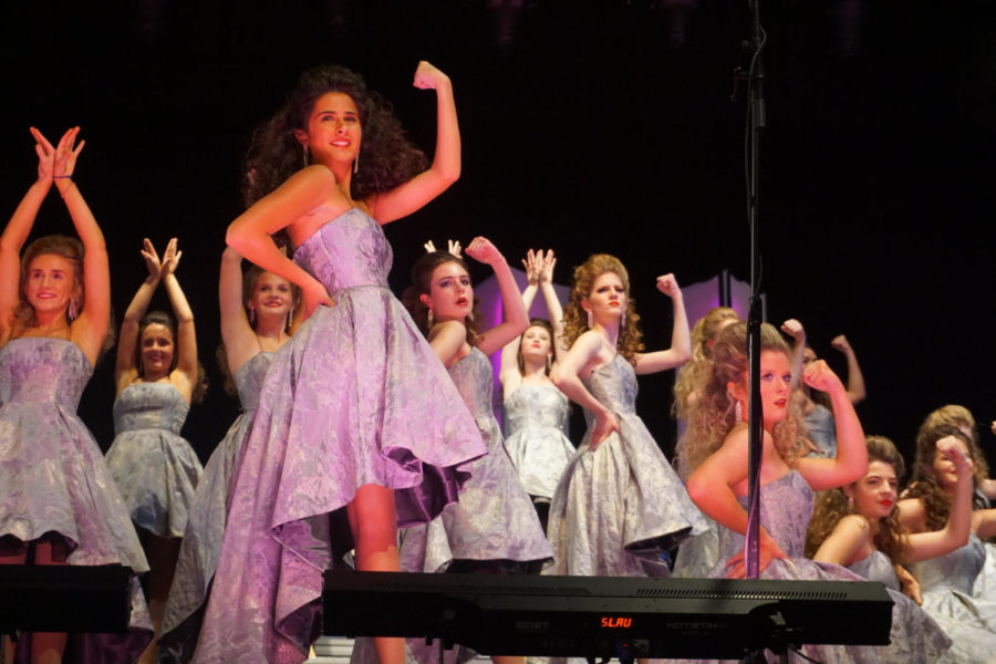 Nexus, the premier group in Homewood show choir preforms at the Fall Show.
