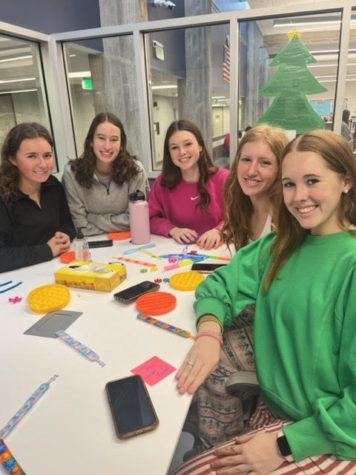 Ellie Moncrief, Evie Driskill, Abby McElheny, Ada McElroy, Madeleine Ann Brockwell enjoying the Relaxation Station before exams. 