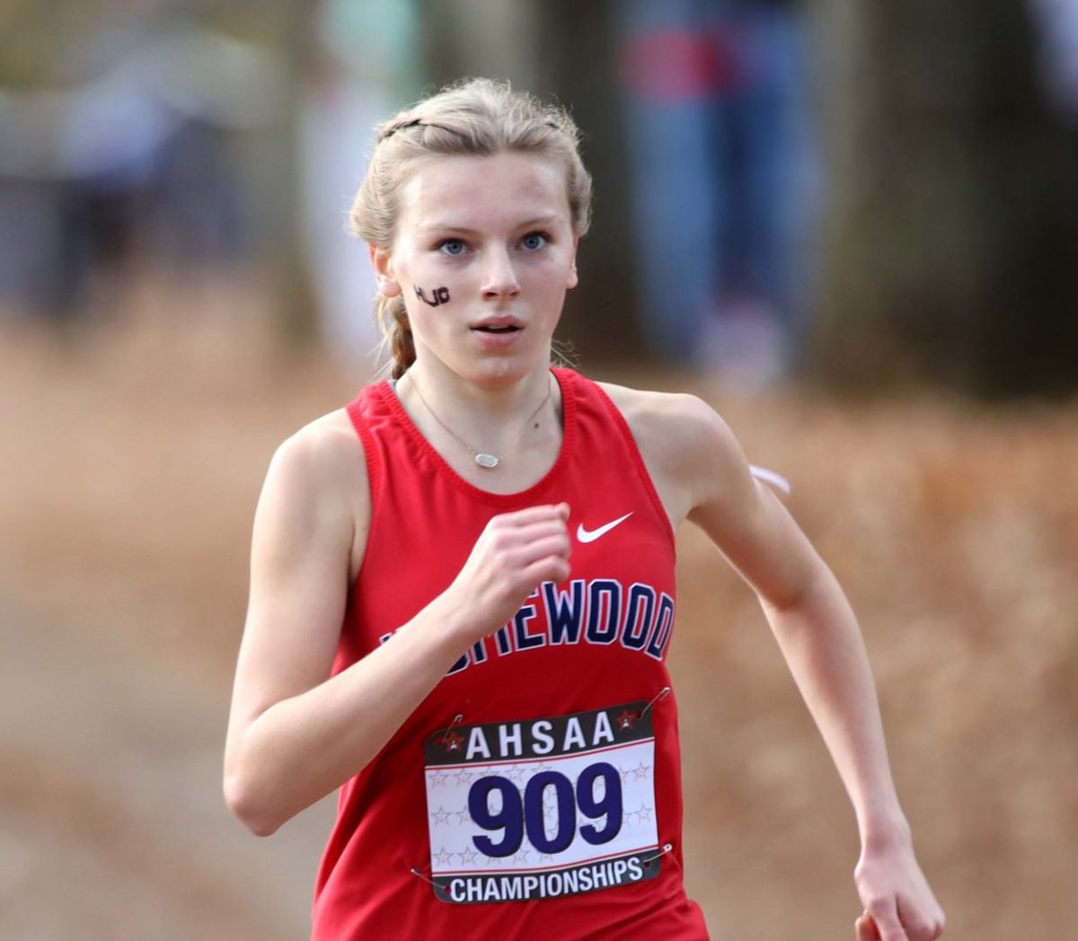 Homewoods Emma Brooke Levering was the overall winner in the 6A state championship run in Oakville on Saturday. [BY DEANGELO MCDANIEL]